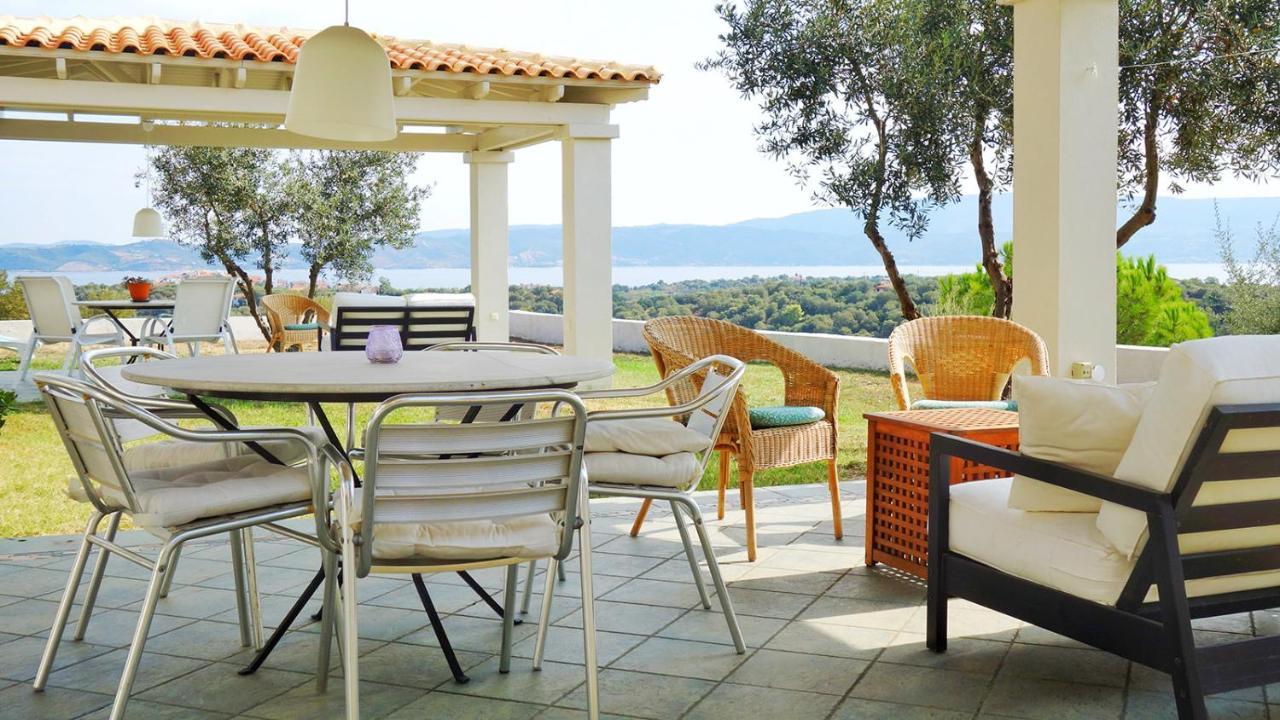 Olive Bay Hilltop Apartments Ammouliani Exterior photo